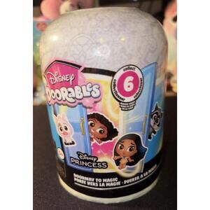 NIP Disney Doorables Doorway To Magic Princess NEW Never Opened